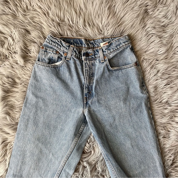 Vintage Levi’s 550 Ribcage Waist Jeans - Picture 2 of 14